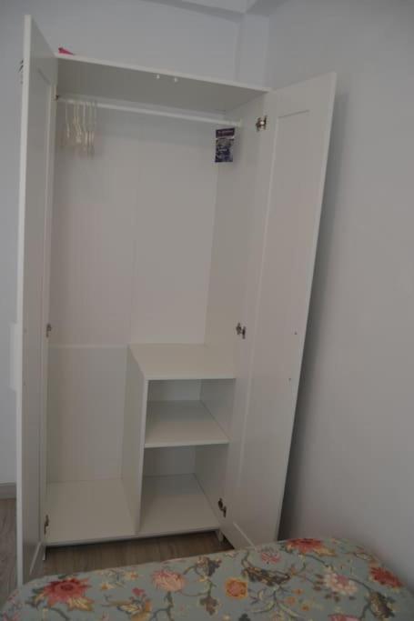 Cozy And Well Connected Apartment Sevilla Kültér fotó