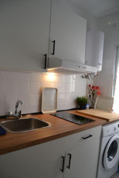 Cozy And Well Connected Apartment Sevilla Kültér fotó