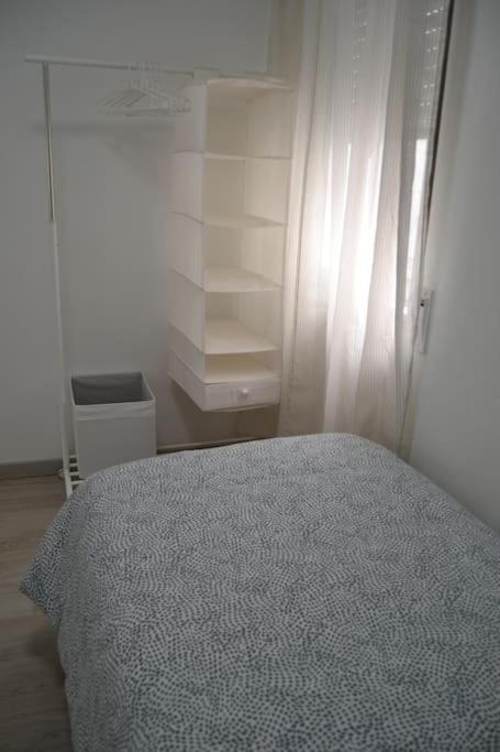 Cozy And Well Connected Apartment Sevilla Kültér fotó