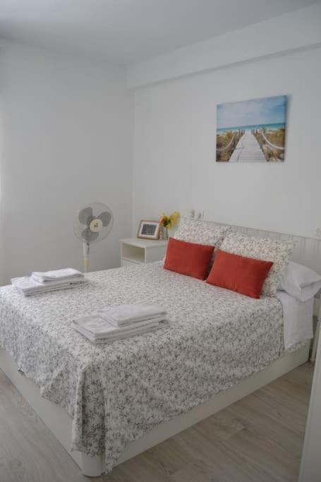 Cozy And Well Connected Apartment Sevilla Kültér fotó