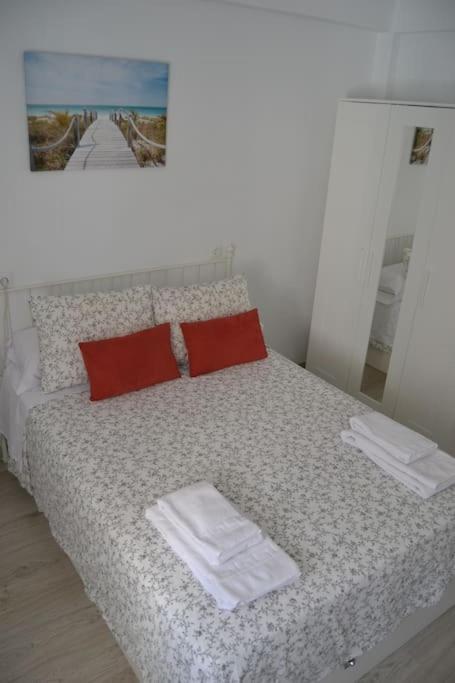 Cozy And Well Connected Apartment Sevilla Kültér fotó